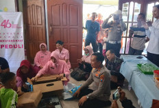 Kapolres Bojonegoro Beri Hadiah Laptop ke Daffa Bocah Jenius Asal Kecamatan Dander 