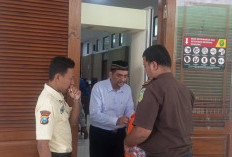 Warga Ngasem Kediri Didakwa Gelapkan Delapan iPhone Pro Max