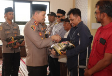 Dari Polisi untuk Warga, Ribuan Zakat Fitra Polres Nganjuk Dikirim ke Pelosok Naik Motor Dinas