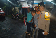 Diterjang Angin Kencang, Kapolsek Gedangan Datangi Rumah Warga Terdampak