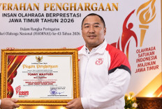 Komitmen Majukan Bulutangkis, Ketua PBSI Jatim Sabet Penghargaan Insan Olahraga dari Dispora