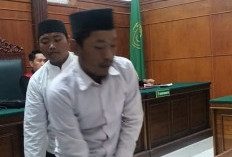 Jual SIM Kilat Tanpa Tes, Bapak dan Anak di Surabaya Dituntut 15 Bulan Penjara