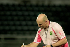 Lawan Bhayangkara FC Bernardo Tavares Minta Dukungan Penuh Bonek Bonita di Stadion GBT