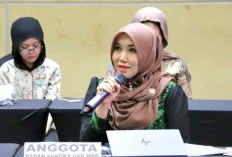 Bedah Fenomena Slipping Down Democracy, Senator Lia Dorong Demokrasi Berbasis Pancasila