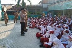 Kapolsek Wiyung Sambangi SD MI Bahrul Ulum, Beri Motivasi dan Semangat Belajar