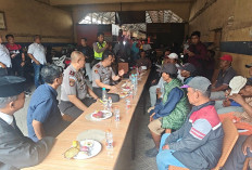 Kapolres Pelabuhan Tanjung Perak Serap Aspirasi Kuli Panggul hingga JukirPasar Pabean Cantikan
