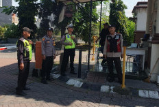 Sambangi Pemukiman YKP Penjaringansari, Polsek Rungkut Sosialisasi Layanan Call Center 110