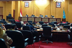 DPRD Surabaya Gelar Paripurna, Saifuddin Zuhri Diusulkan Pimpin Dewan
