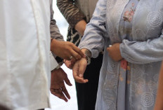Ditangkap Bersama karena Kasus Narkoba, Sepasang Kekasih Ini Akhirnya Menikah di Polres Ngawi