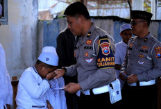 Satlantas Polres Gresik Santuni Anak Yatim Panti Asuhan Roudlotul Hikmah
