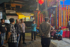 Kapolsek Sidoarjo Kota Turun Langsung Cek Keamanan Ibadah Imlek di Klenteng