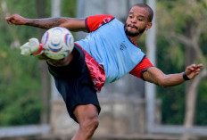 Waspadai Kekuatan Madura United, Alex Martins Ingin Bajol Ijo Kembali ke Jalur Kemenangan