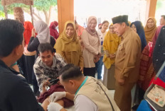 Tangis Histeris dan Aksi Jenaka Anak-Anak Warnai Khitanan Massal Gratis di Situbondo