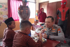 Kapolres AKBP Taat Turun Langsung ke SD, Pastikan Penyaluran MBG SPPG 2 Polres Tulungagung Berjalan Mulus