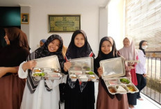 Santri Karanganyar Sambut Hangat P,rogram MBG Harapan Baru di Pesantren