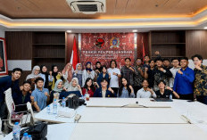 Fraksi PDI Perjuangan DPRD Surabaya Buka Ruang Dialog Politik bagi Generasi Muda
