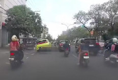 Dashcam Rekam Pelajar Perempuan Jatuh dari Motor lalu Terlindas Mobil di Kedungdoro
