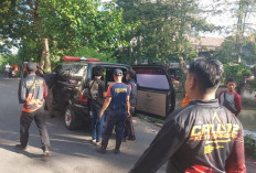 Wanita Tanpa Identitas Ditemukan Mengapung di Kalimas Jalan Karet Surabaya