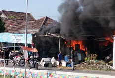 Gegara Bakar Sampah, Rumah Servis Elektronik dan Laundry di Pandaan Pasuruan Jadi Arang