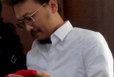 Hancurkan Rumah Tetangga Pakai Excavator, Permadi Wahyu Dwi Mariyono Jadi Pesakitan