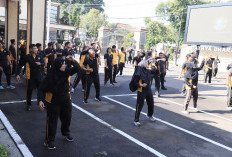 Polres Kediri Kota Gelar Olahraga Rutin untuk Jaga Kebugaran Personel