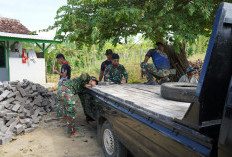 Percepat Progres Pembangunan, Satgas TMMD Ke-127 Kodim 0827/Sumenep Bahu Membahu Angkat Material Paving Block