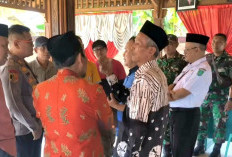 Warga Geruduk Balai Desa Bajangan Pasuruan, Tuntut Sekdes dan Perangkat Desa Mundur