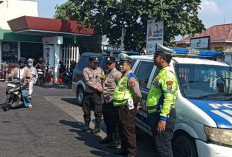 Antisipasi Lonjakan Pengisian BBM, Polsek Sukomanunggal Giatkan Patroli di SPBU Kupang Jaya