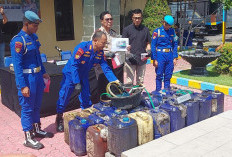 Polisi Amankan 930 Liter Solar Ilegal, Diduga akan Dikirim ke Kalimantan untuk Pasokan Operasional Usaha 