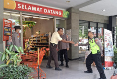 Jaga Kondusifitas Wilayah, Polsek Rungkut Gelar Patroli Presisi dan Dialogis di Area Pertokoan