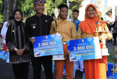 Pimpin Upacara Hari Otoda dan Hardiknas, Bupati Bojonegoro Tekankan Penguatan SDM dan Tata Kelola Pemerintahan