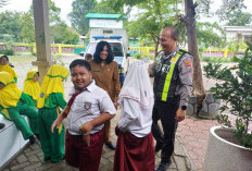 Senyum Sapa Polisi di Sekolah Sidoarjo Wujudkan Polisi Sahabat Anak