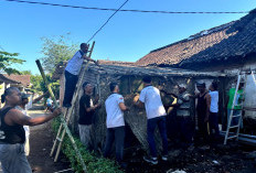 Air Mata Haru Pak Ismail Saat Rumahnya Disulap Jadi Nyaman oleh Lapas Jember