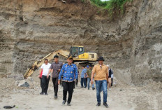 Sidak Satgas Terpadu di Mojokerto Bongkar Tambang Ilegal Galian C  di Lahan Pertanian 