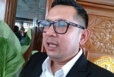  Sekwan DPRD Jatim Beri Tali Asih kepada Kartini Masa Kini