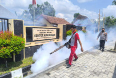 Cuaca Tak Menentu, Polres Ngawi Lakukan Fogging Cegah Demam Berdarah 