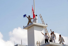 Gelar Opera Kolosal Refleksi Perobekan Bendera, Wali Kota Eri: Semangat Perjuangan Harus Terus Menyala