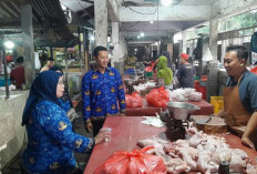Menjelang Nataru Diskoperindag Situbondo Sidak Tiga Pasar Tradisional
