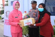 Beri Semangat Anggota, Kapolres Didampingi Ketua Bhayangkari Cabang Ngawi Kunjungi Pos Operasi Ketupat Semeru 