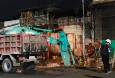 110 Pipa PDAM Surabaya Jebol Dihantam Alat Berat Proyek Saluran Air Sepanjang 2026