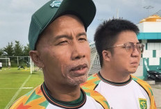 Rumor Pelatih Baru Persebaya Goyahkan Konsentrasi, Uston Nawawi Jamin Mental Pemain Tetap Tangguh