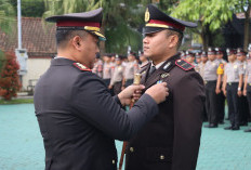 Sematkan Satyalencana, Kapolres Batu: Bukti Loyalitas dan Pengabdian Tanpa Cacat
