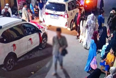  Terekam CCTV, Pria Berpeci Hitam Gasak Ponsel Pengantar Haji di Ponpes Sukorejo