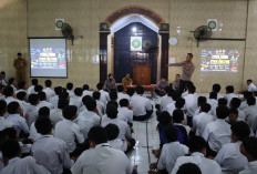 Bekali Generasi Muda, Polresta Sidoarjo Ingatkan Siswa SMPN 1 Waru Jauhi Kenakalan Remaja