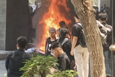 Tolak Akh Muzakki, Ratusan Mahasiswa Uinsa Geruduk Rektorat