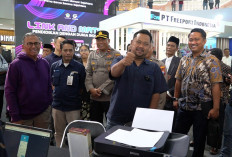 Dahlan Iskan Apresiasi Layanan SKCK Jemput Bola Polres Gresik di Job Fair Tematik 2026