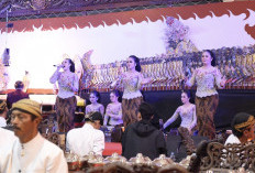 Dies Natalis Ke-68, Untag Surabaya Hadirkan Wayang Kulit dan Bagi Hadiah Puluhan Juta untuk Warga