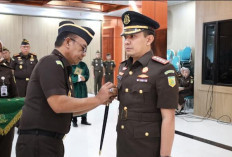 Kajati Jatim Lantik Lima Kajari dan Tekankan Respons Cepat Atas Persoalan Hukum