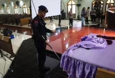 Sterilkan Gereja, Polres Pelabuhan Tanjung Perak Pastikan Natal 2025 Aman dan Khidmat
