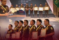 Kejari Bojonegoro Raih 2 Penghargaan Kinerja Terbaik se-Jatim